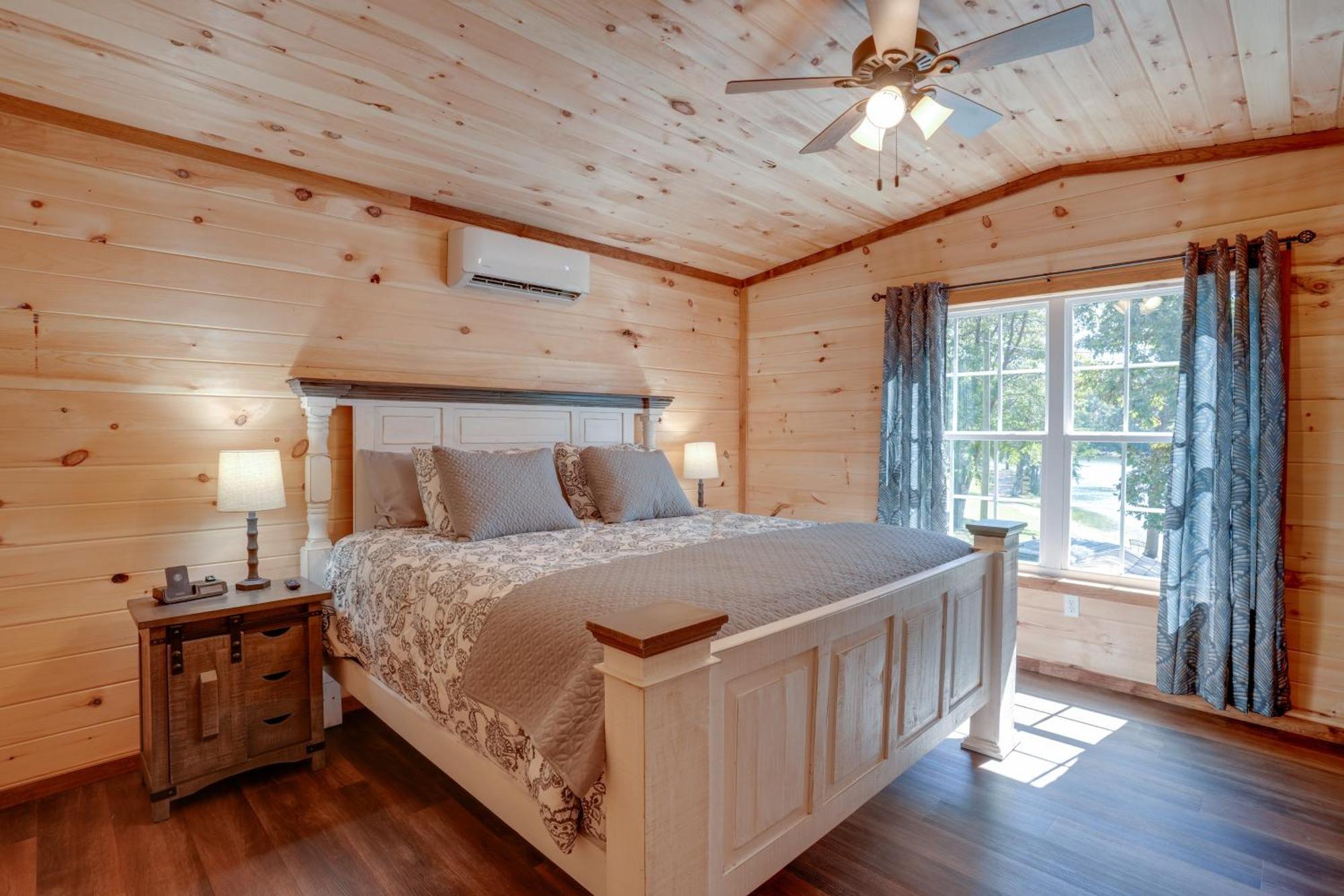 Lakeside Trenton Cabin On 7-Acre Property! Luaran gambar